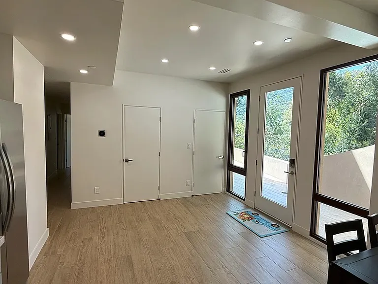 22551 Mount Eden Rd #B — Photo 3