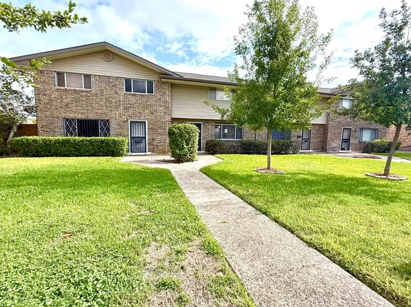 113 E Silver Sands Dr, San Antonio, TX 78216