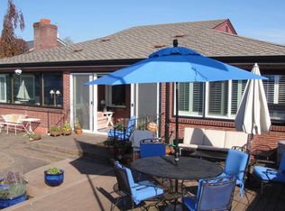 1810 Day Island Blvd W, University Place, WA 98466