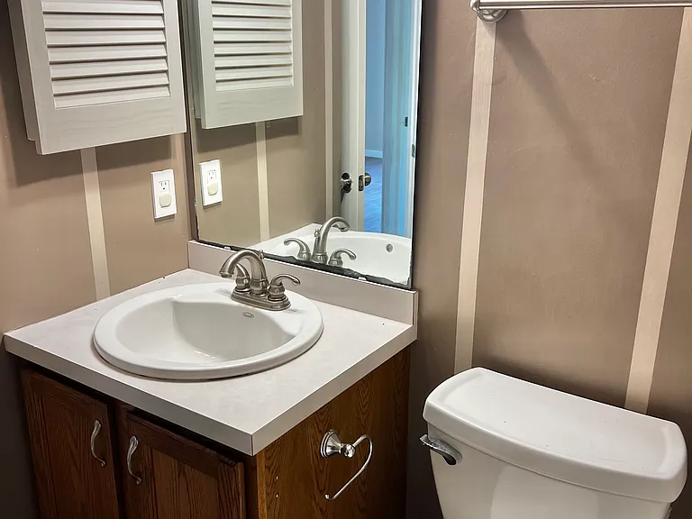 237 Cromwell Ct — Photo 8