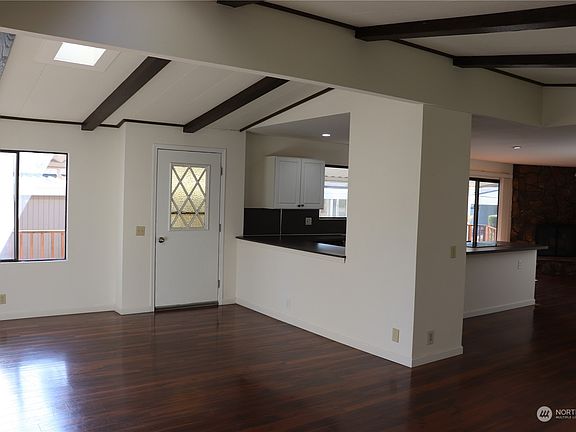 3rd image of 2500 S 370th St Unit 116