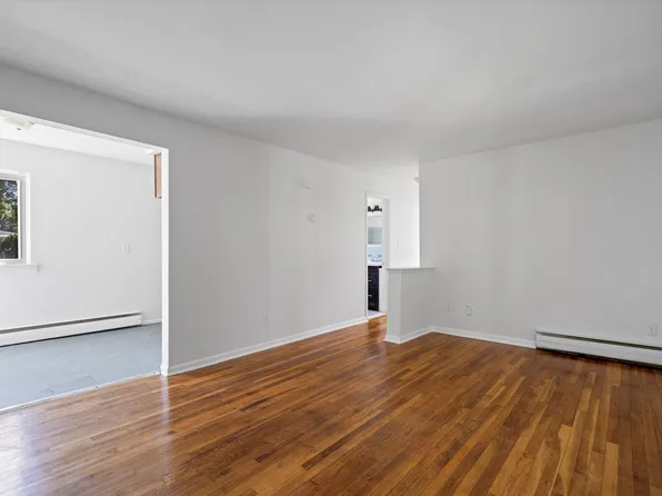 19199 Lahser Rd, Detroit, MI