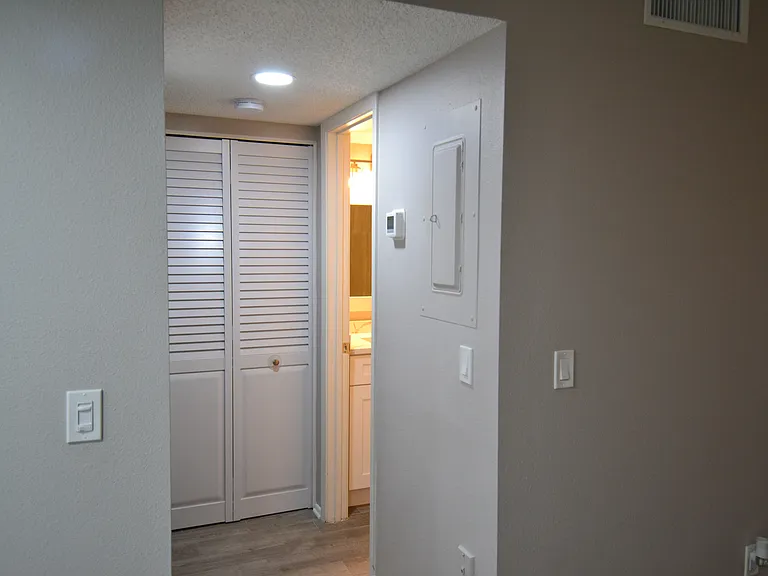 135 W Cypress Ct — Photo 8