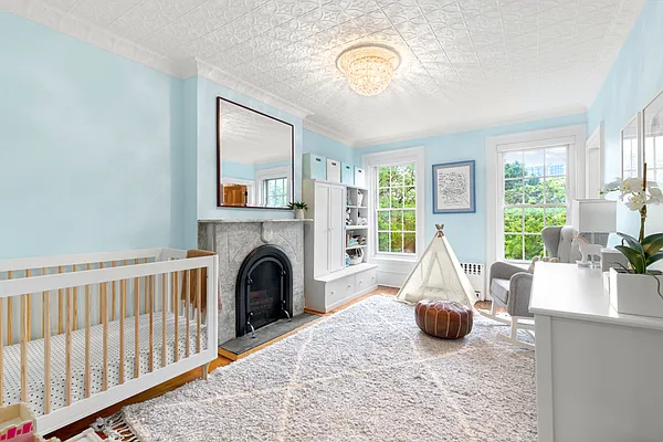 Sold by Compass | media 20