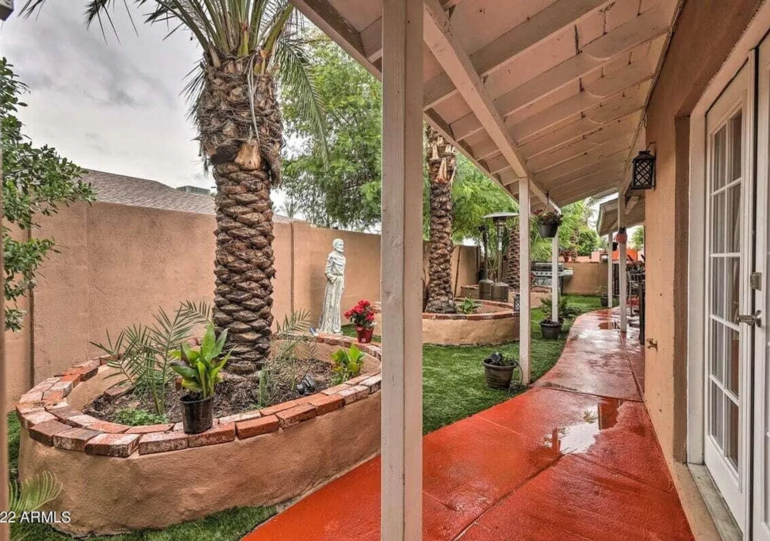 15th Ave. & Osborn Rd 2 Bedroom! — Photo 2