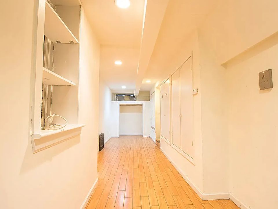 1st image of 416 W 25th St #Bfw