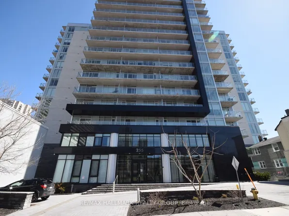 255 Bay St N #1412, Ottawa, ON K1R 0C5