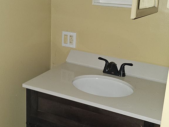 4th image of 361 N Gallatin Ave #1