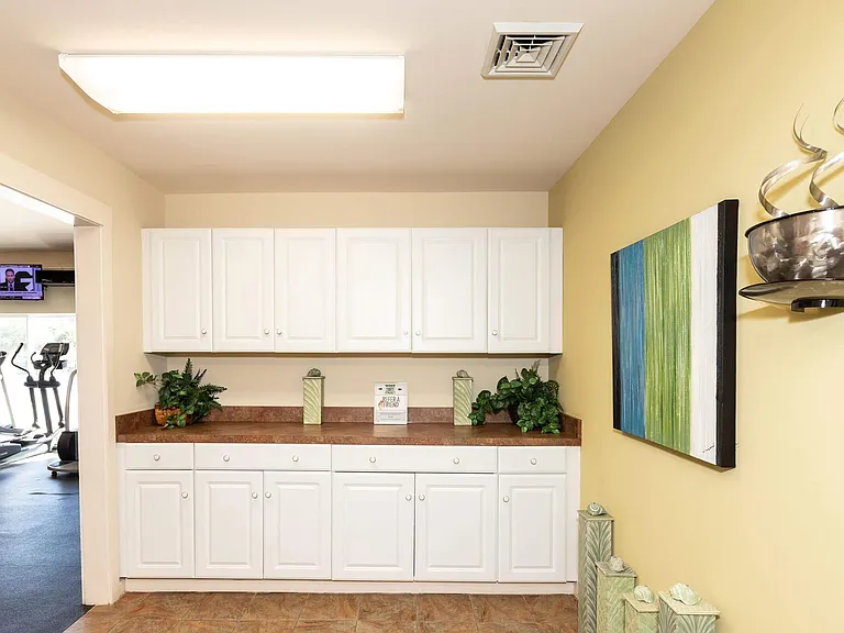 Mariner's Cove Apartment Homes — Photo 1