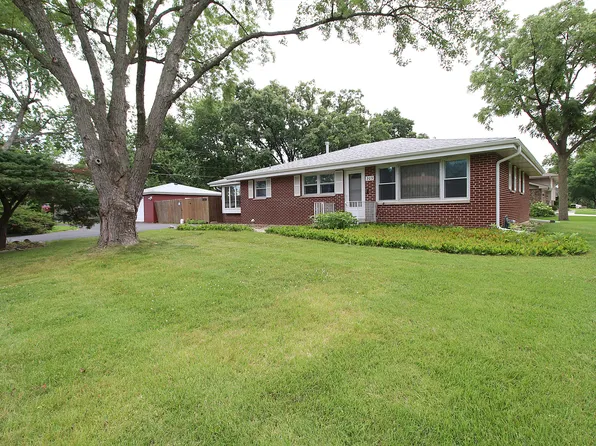 309 Birch Dr, Shorewood, IL 60404