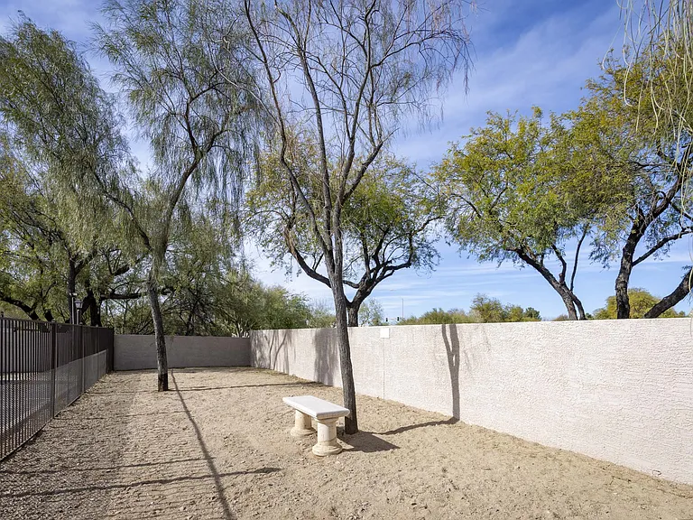 Vintage at Scottsdale — Photo 37