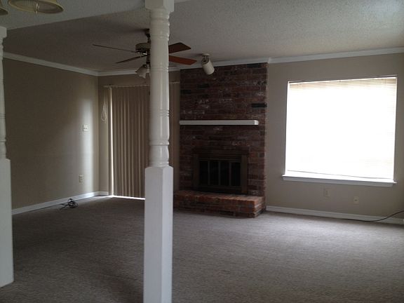 5th image of 23D Brandon Hall Dr