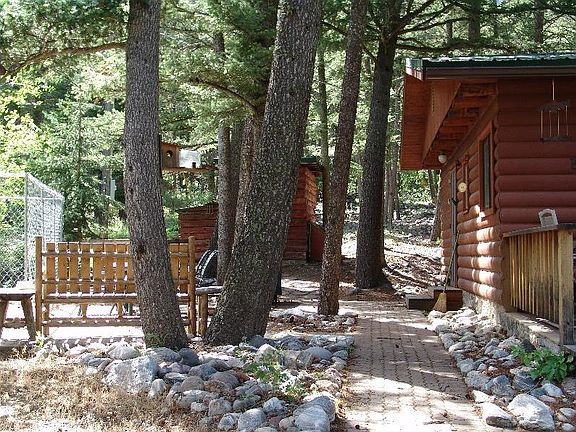 3rd image of 30 Whispering Pines Ln