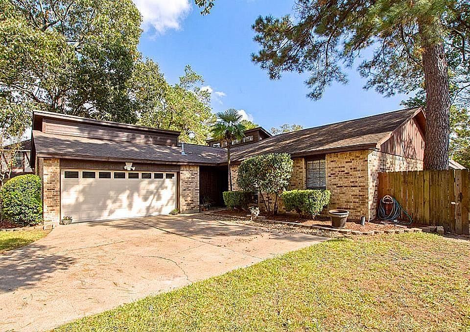 1st image of 19810 Faye Oaks Ct