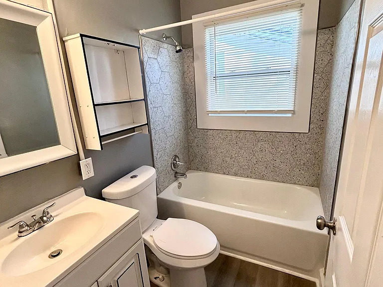 3541 Robson St #3541 — Photo 5