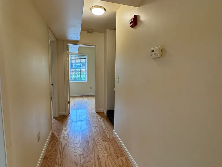 34 Raymond St #2 — Photo 12