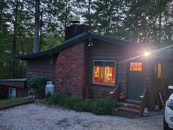 58 Krinklewood Dr, Franklin, NC 28734