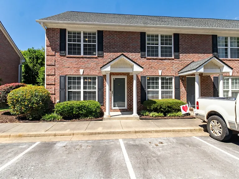240 Cleveland Rd #440 — Photo 1