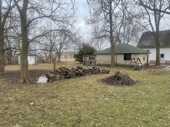 101 Township Line Rd, Kempton, IL 60946