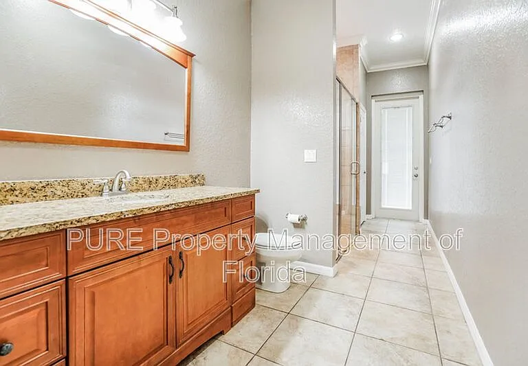 1035 SW 33rd Pl — Photo 29