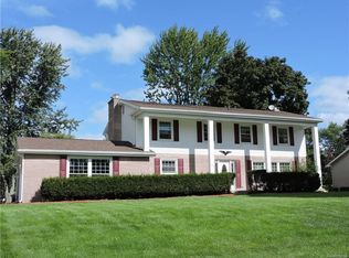 1215 Arrowwood Ln, Grand Blanc, MI 48439