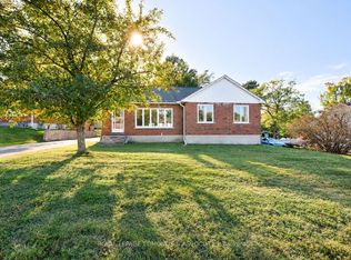55 Selkirk St, Petawawa, ON K8H1P3
