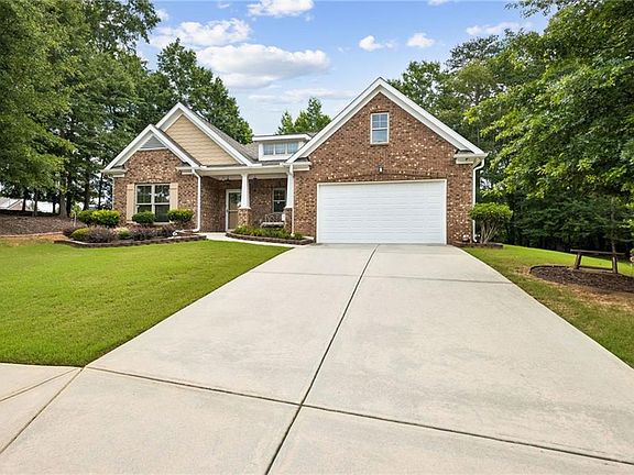 3rd image of 557 Butterfly Ln