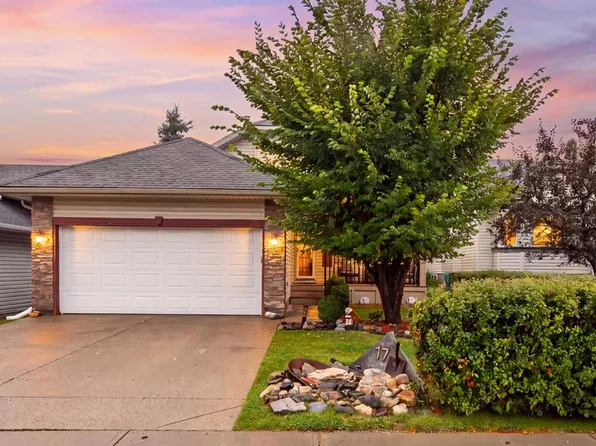 17 N Westfall Cres, Okotoks, AB T1S 1V6