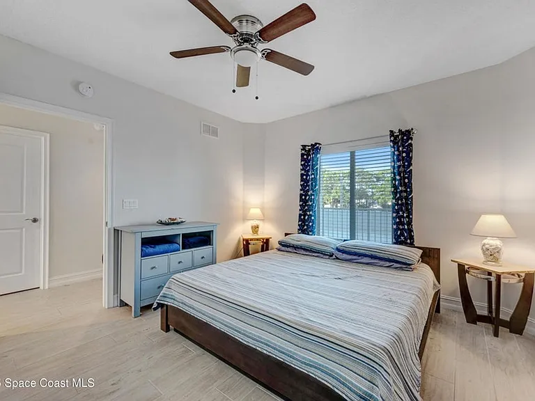 1825 Riverside Dr #204 — Photo 15