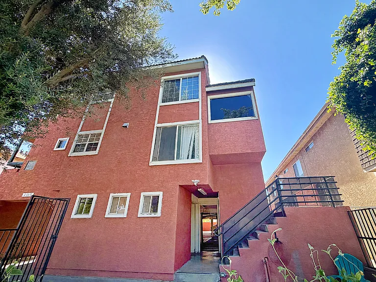 2309 N Naomi St #F — Photo 1
