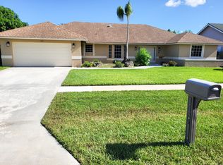 1625 Farmington Cir, Wellington, FL 33414