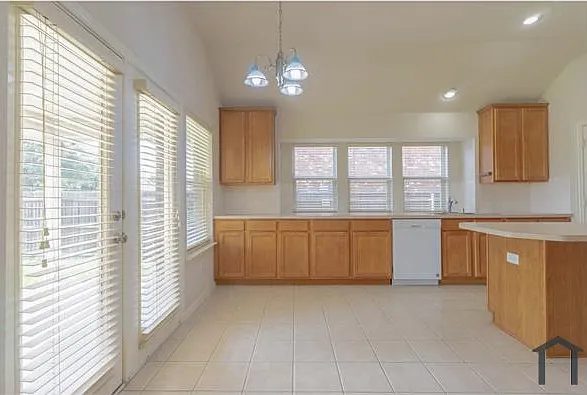 6701 Marquett Dr — Photo 11