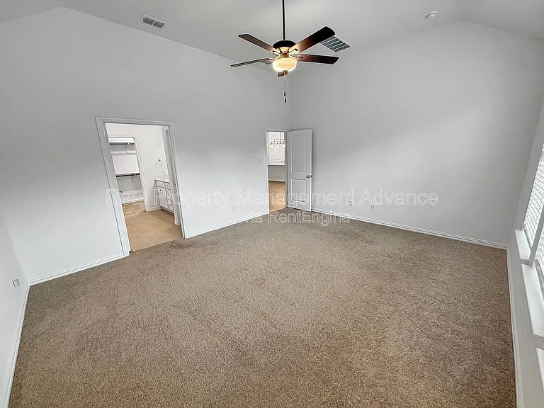 3517 Henry Xing — Photo 9