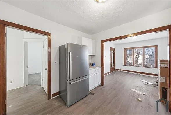 3247 W 121st St — Photo 3