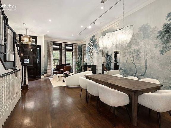 3rd image of 118 W 87th St
