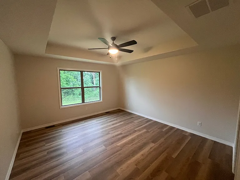 652 W Brook Hollow Dr — Photo 8