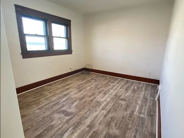 923 W Clark St #923 — Photo 6