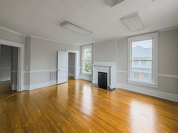 4th image of 218 N Central Ave APT C