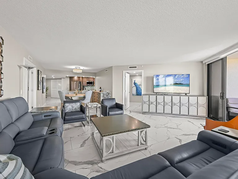 9650 S Ocean Dr #106 — Photo 22