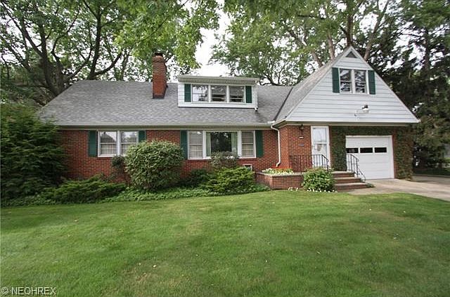 1st image of 28501 Parkwood Dr