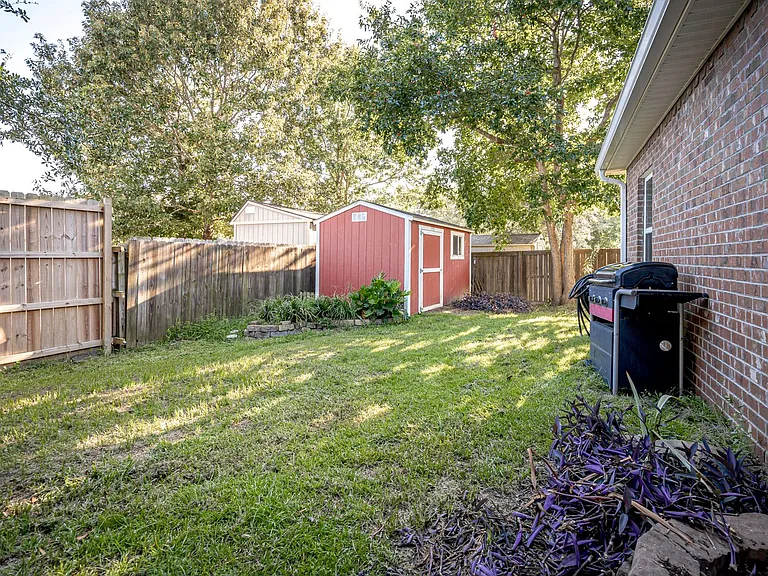 1013 Silverbell Cv — Photo 60
