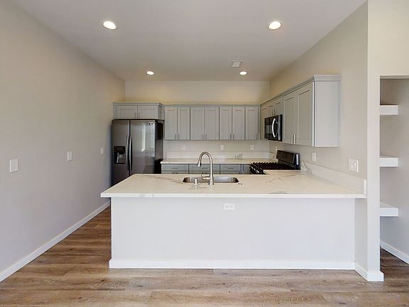 5th image of 5327 E Falls View Dr