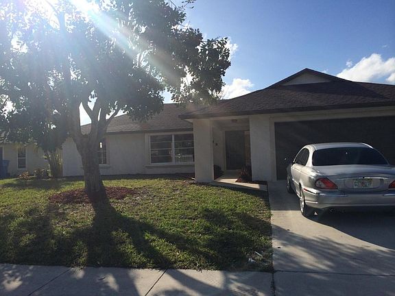 2nd image of 242 Las Palmas St