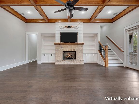3rd image of 6032 Heartland Cir