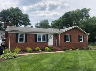 807 Scott Dr, Fredericksburg, VA 22405