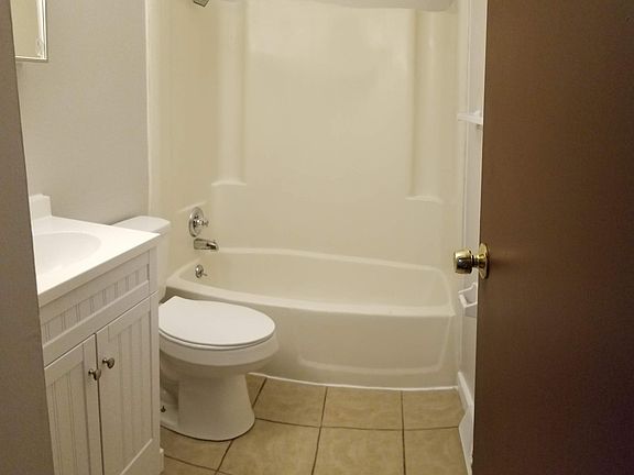 2nd image of 158 Hayes St #158