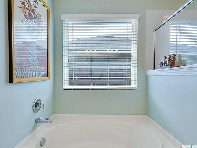 365 Southwilde Way — Photo 40