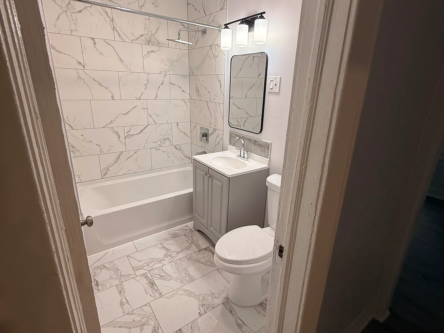 3 bed, 950 sqft, $2,500 — Photo 4