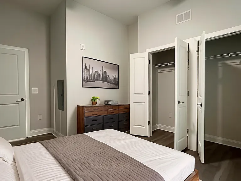 Trinity Court Apartments — Photo 6