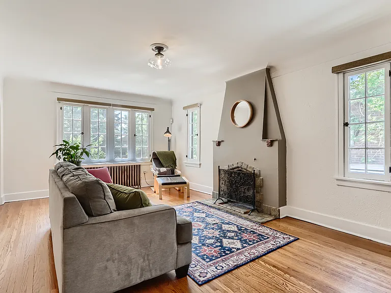 1362 Clermont St — Photo 3